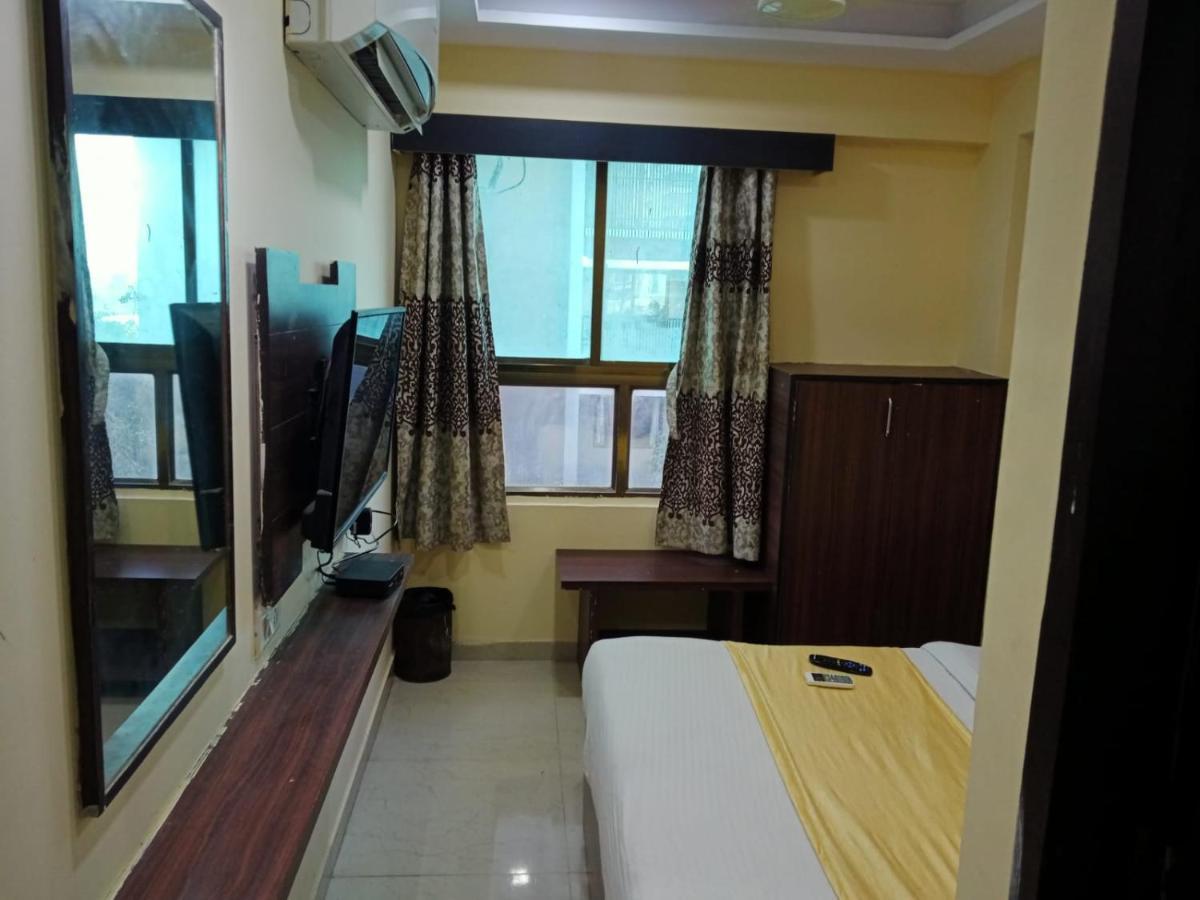 Hotel Dream Inn Ahmedabad Esterno foto